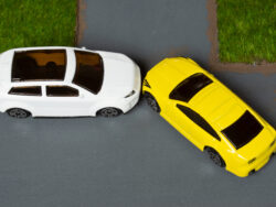 交通事故の過失割合を有利に進めるには？証拠収集と保険の重要性